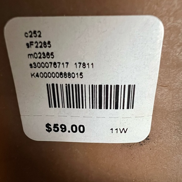 Catherine’s peep toe zip booties size 11w - Picture 5 of 5